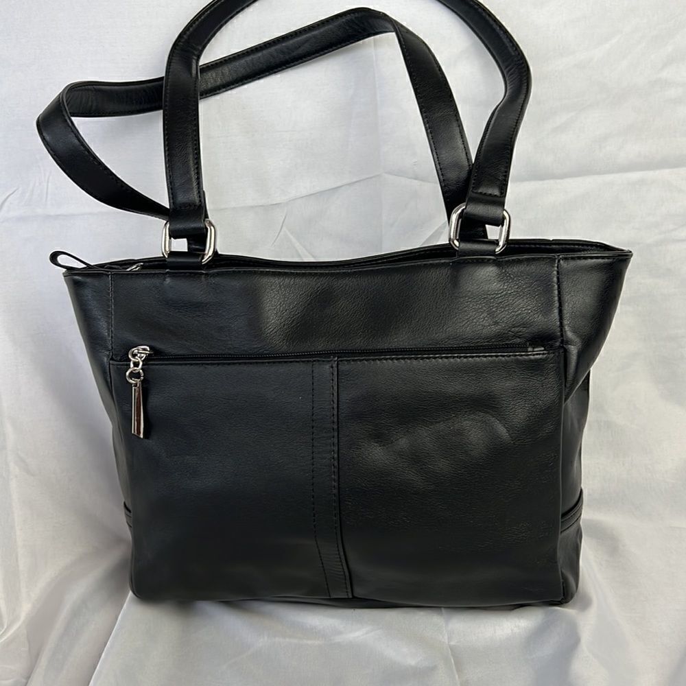 NWOT GIANIBERNINI leather black handbag - Picture 6 of 13